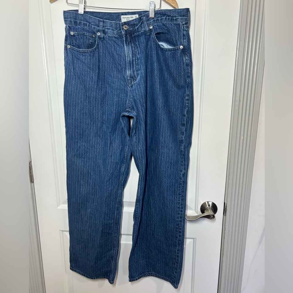 Abercrombie & Fitch The Loose High Rise Relaxed Pinstripe Blue Jeans size 32 - Picture 6 of 15